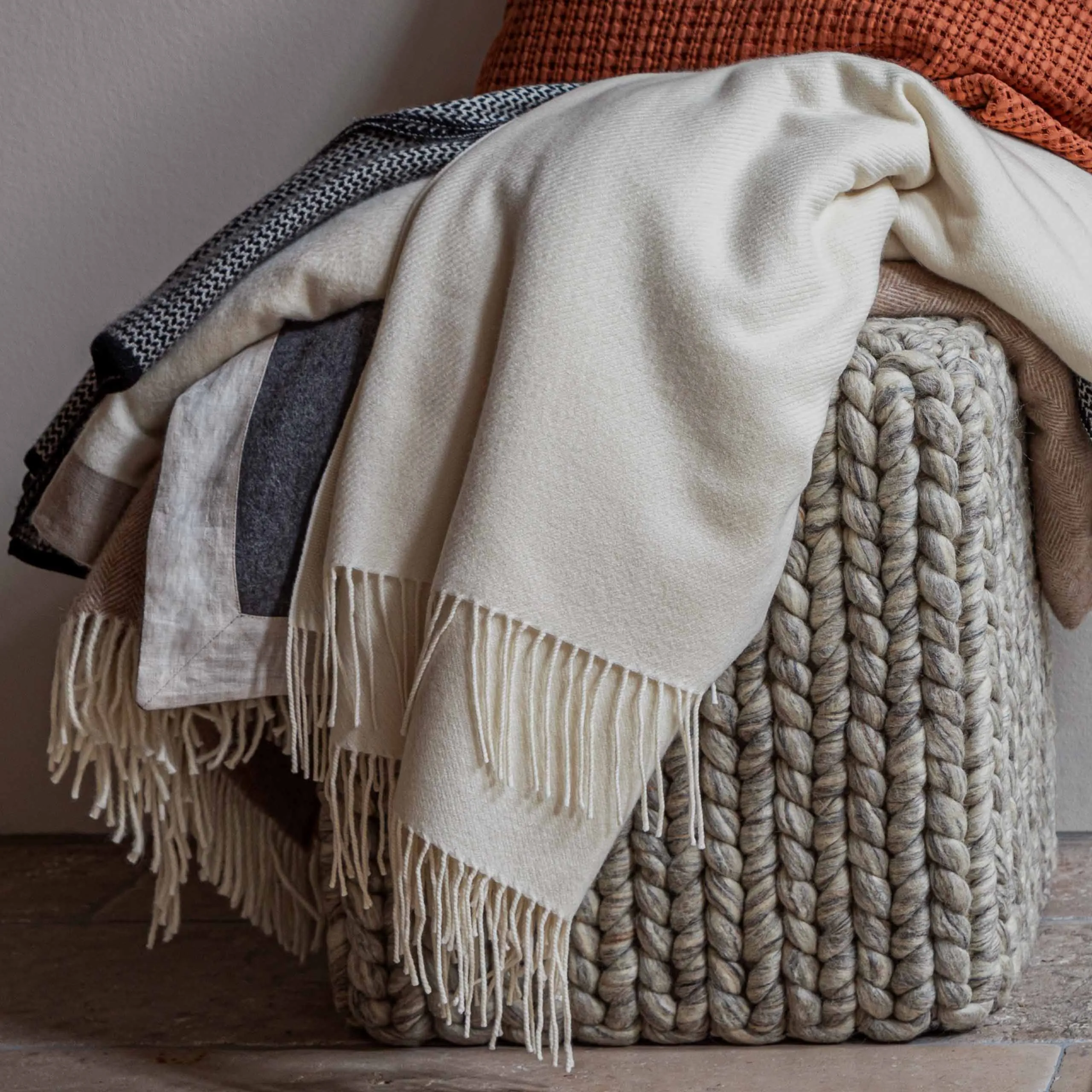 Almora Blanket [Off-white]
