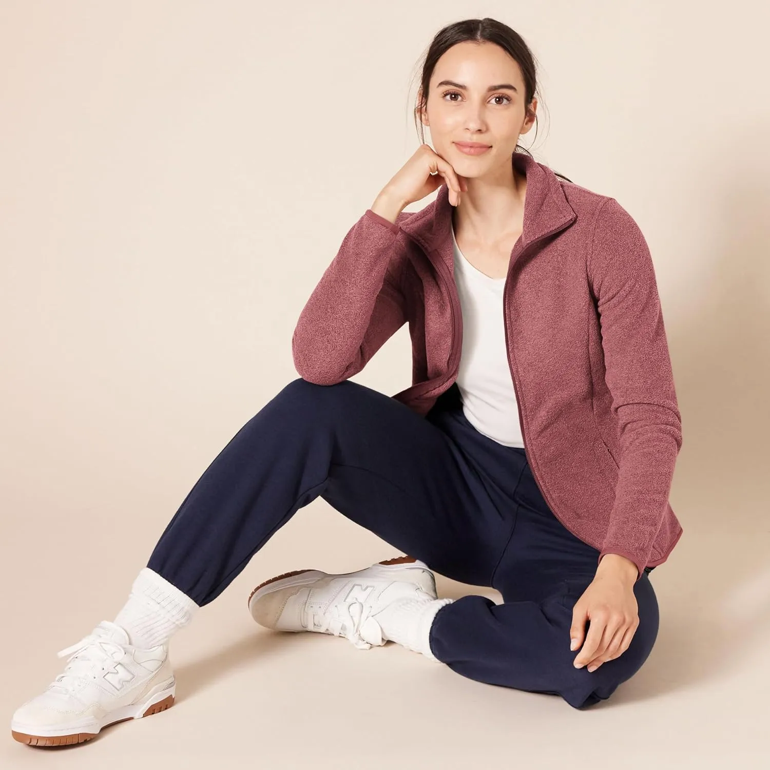 Amazon Essentials Women's Classic-Fit Full-Zip Polar Soft Fleece Jacket (Available in Plus Size)