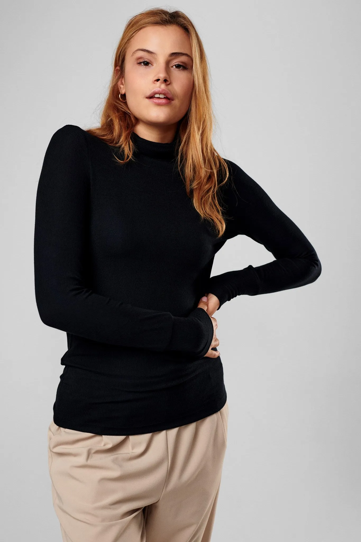 NUBOWIE ROLLNECK RIB - NOOS - Caviar