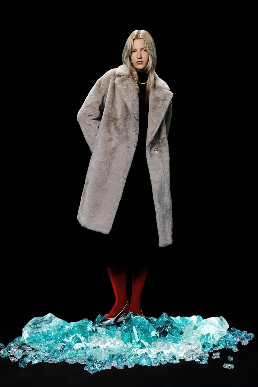 Orolay Women's Fuzzy Fleece Winter Jacket Faux Fur Lapel Coat Mid-Length Sherpa Teddy Coat