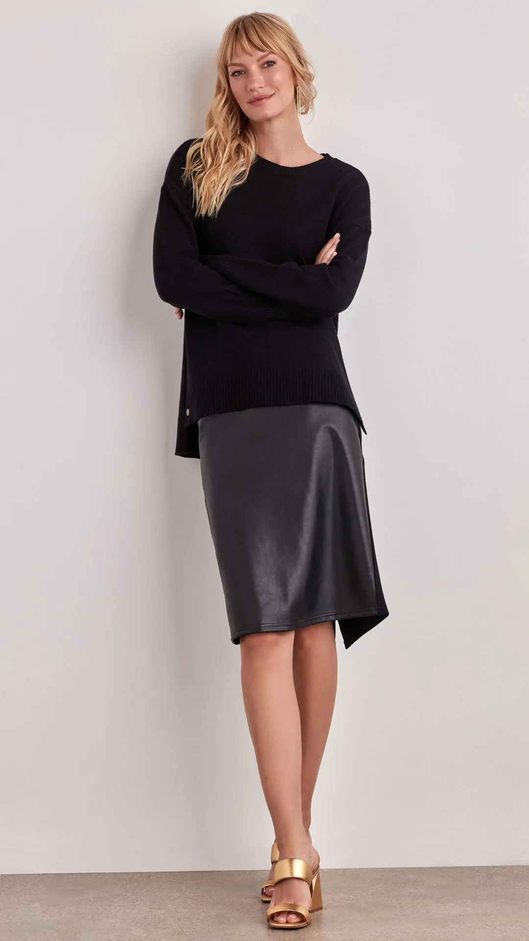 SIDE SNAP SWEATER