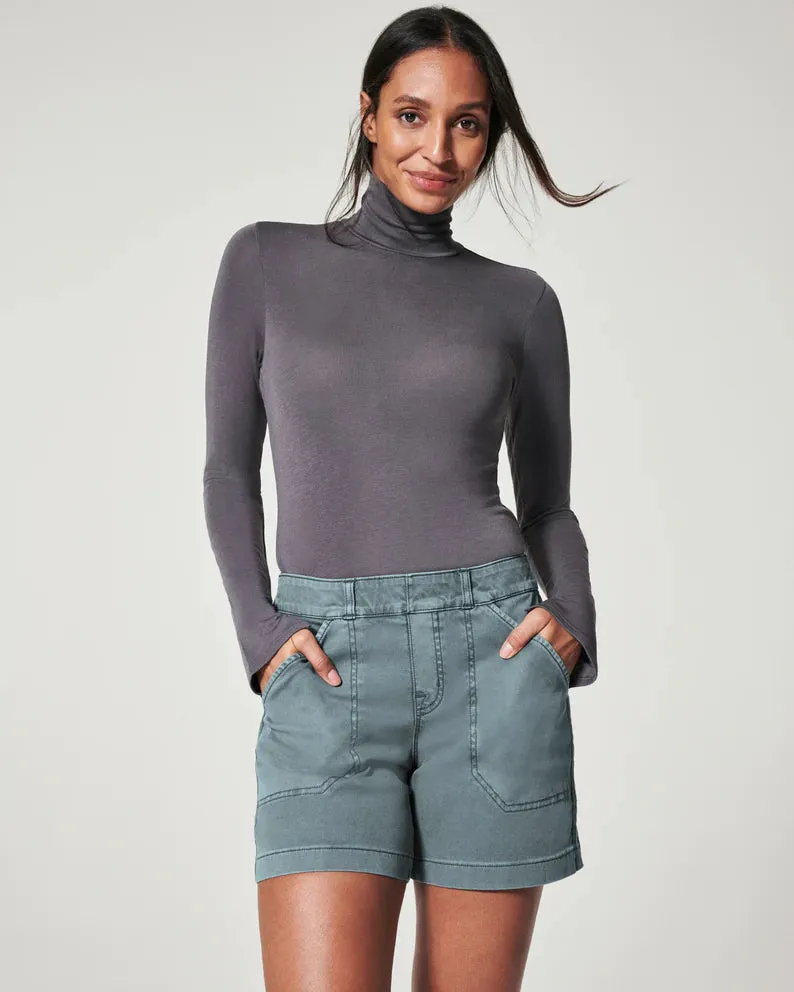 SPANX 6" Twill Shorts